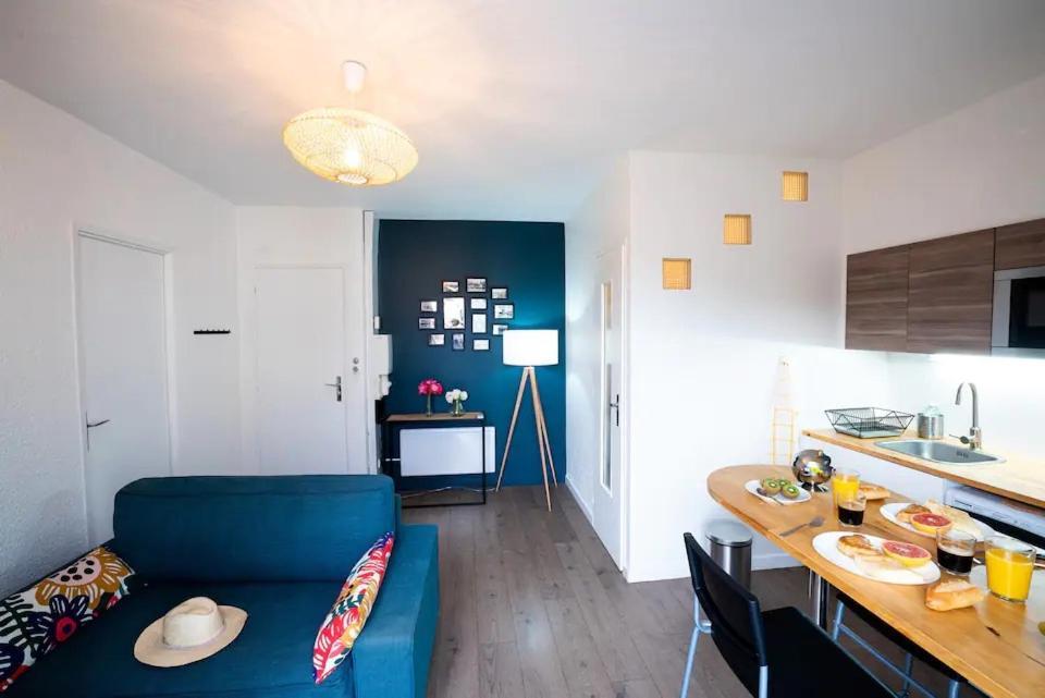 Appartement N2 Centre Village, Clim, Parking Gratuit Aigues-Mortes Exterior photo